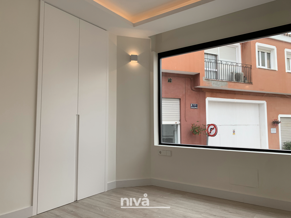 Dormitorio de reforma de apartamento en Estepona Reforma de apartamento en Estepona 06