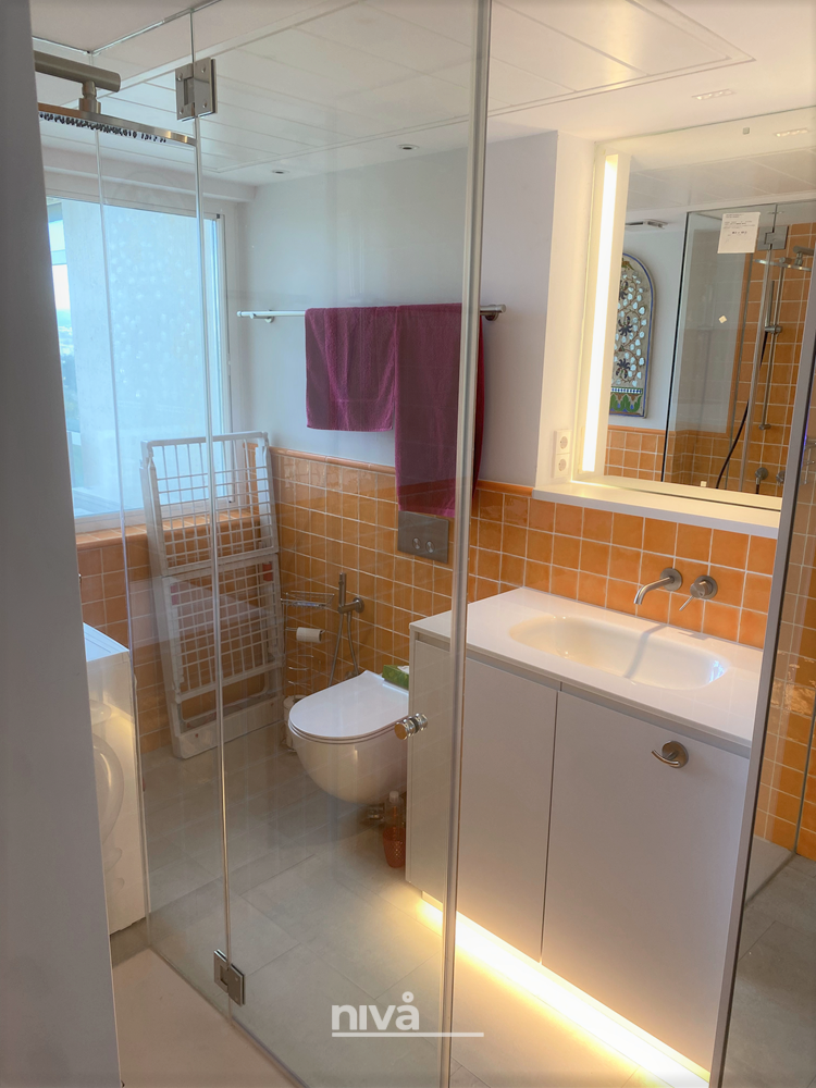 Baño secundario de esta reforma de piso en Marbella (Edificio Diana) Baño secundario de esta reforma de piso en Marbella (Edificio Diana)